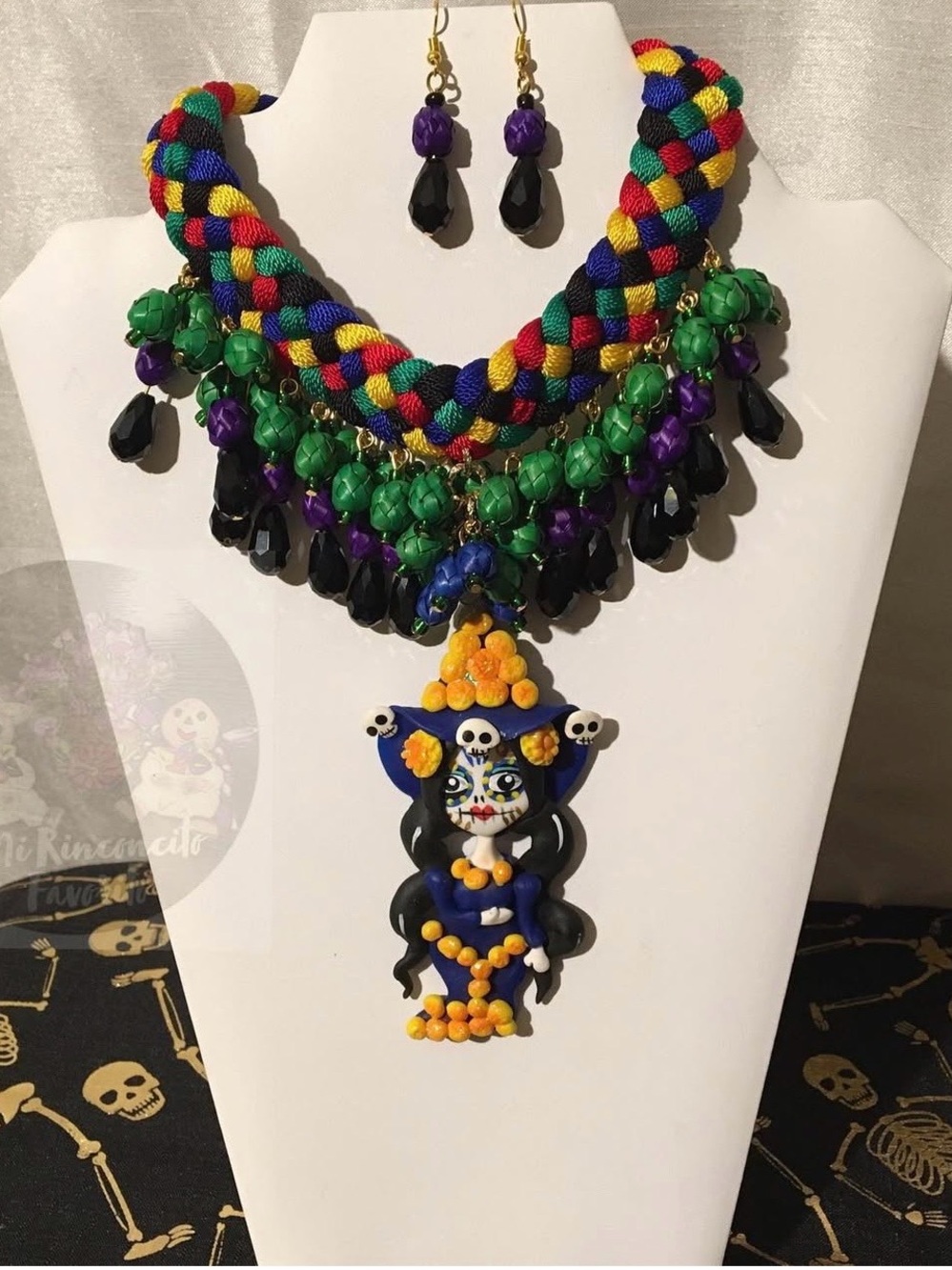NWOT - 100% Artesanal Necklace - Halloween